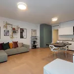 Luxury Apartment - Principe Eugenio 3 - 4 Piano