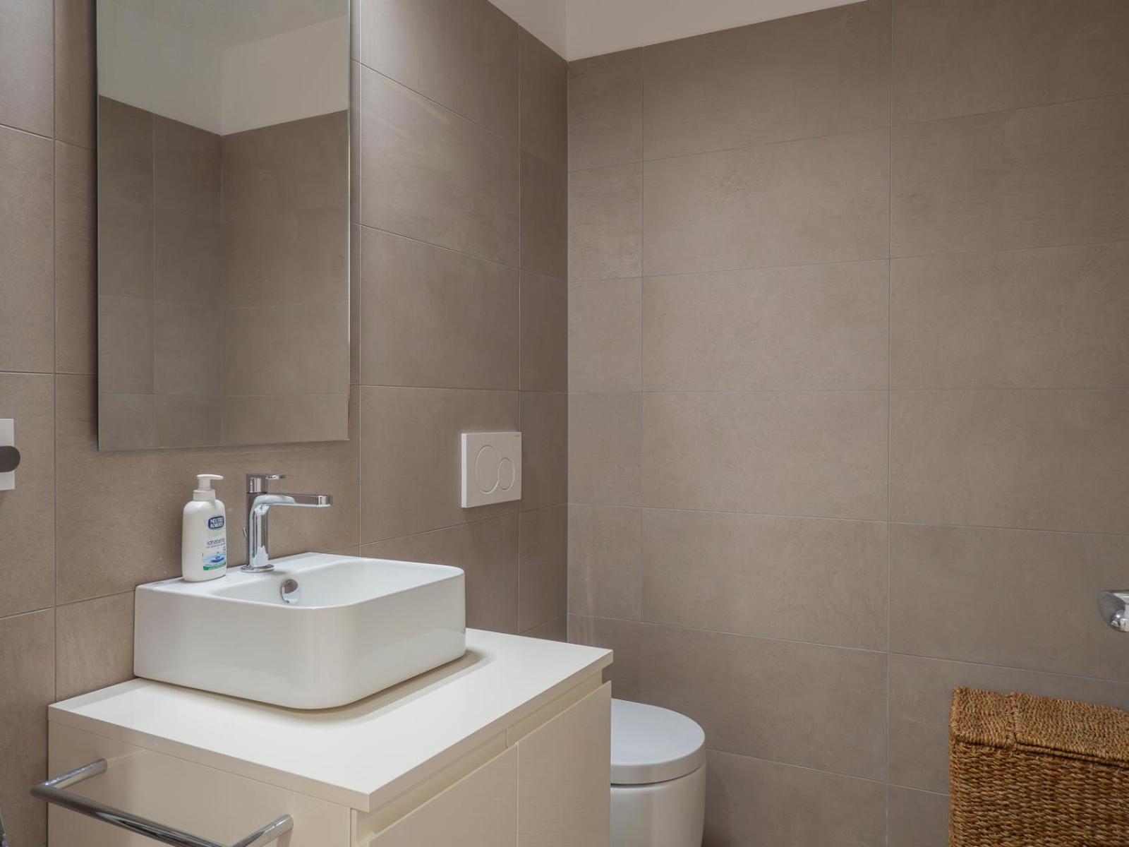 Luxury - Principe Eugenio 3 - 4 Piano